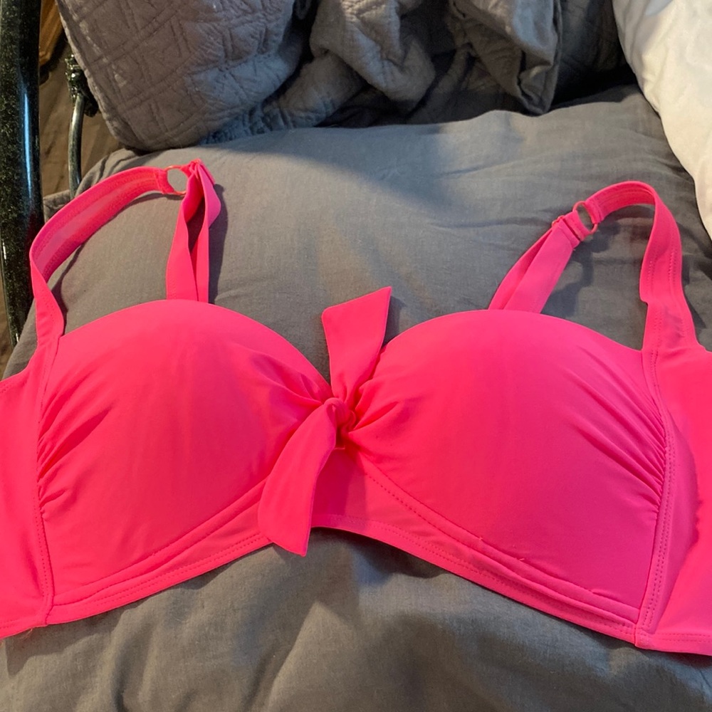 Pink bikini top